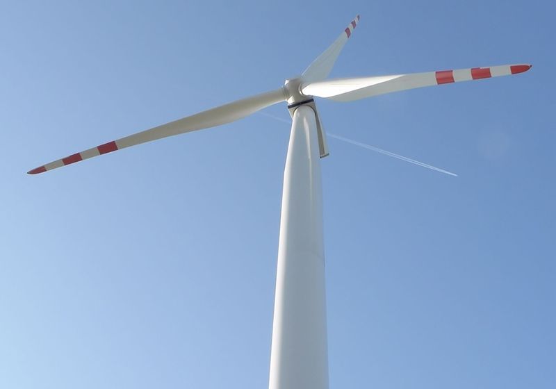 風(fēng)力發(fā)電機(jī)為何 “時動時靜”？